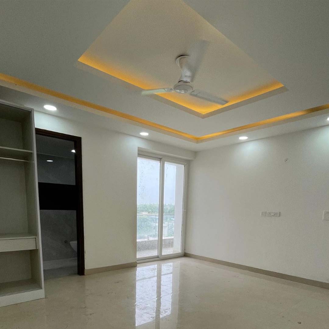 4 BHK flat in Chandan Hola for sale