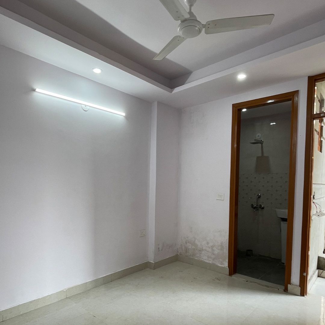 Affordable 2 BHK Flat for Sale in Maidan Garhi, South Delhi
